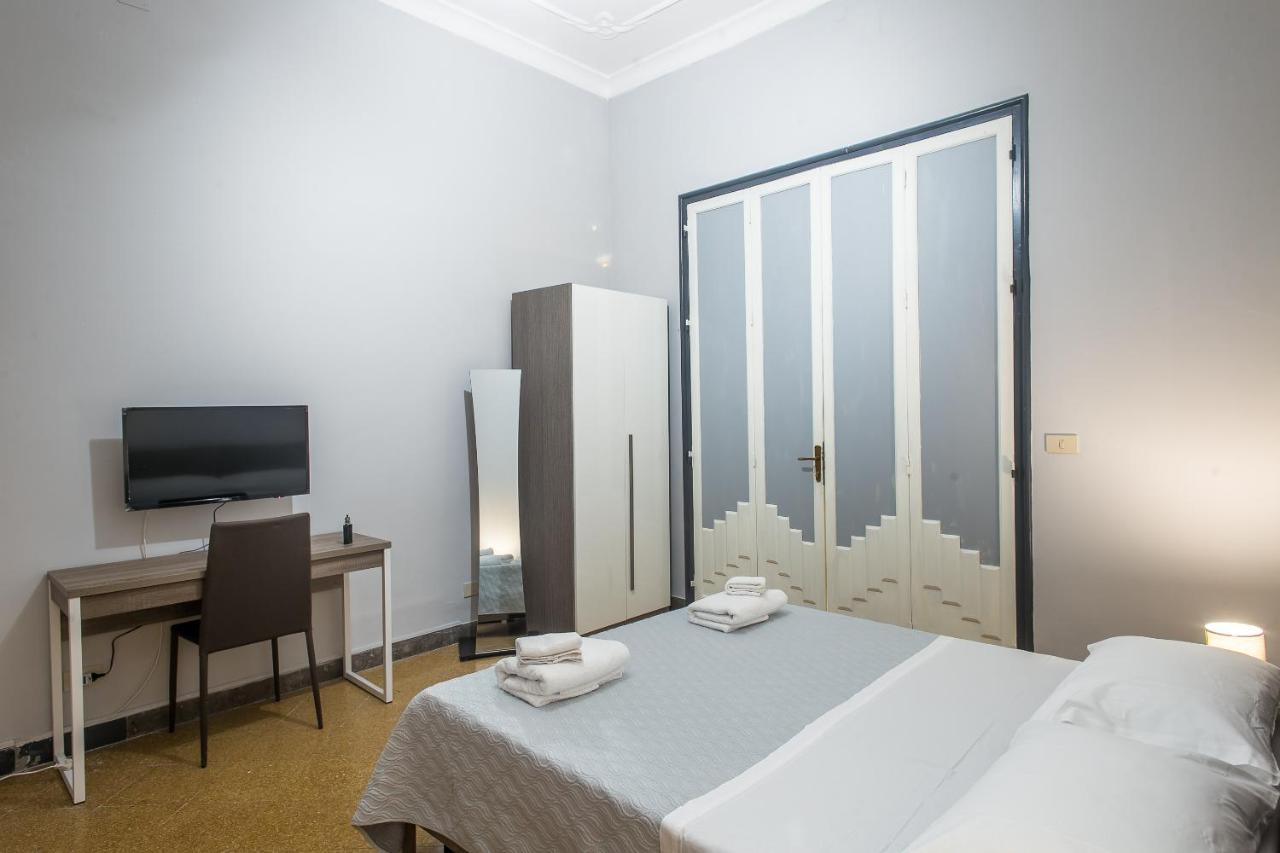 Giachi Friendly Rooms Alla Stazione パレルモ エクステリア 写真