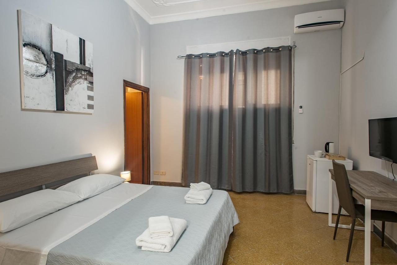 Giachi Friendly Rooms Alla Stazione パレルモ エクステリア 写真