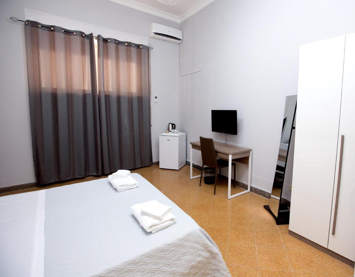 Giachi Friendly Rooms Alla Stazione パレルモ エクステリア 写真
