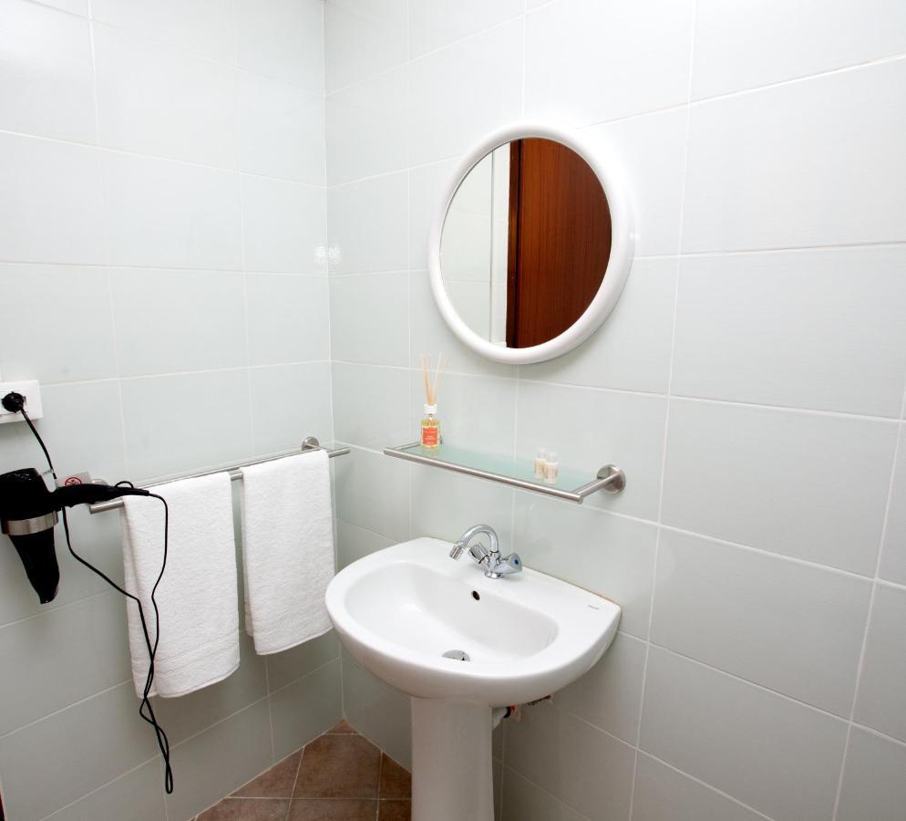 Giachi Friendly Rooms Alla Stazione パレルモ エクステリア 写真