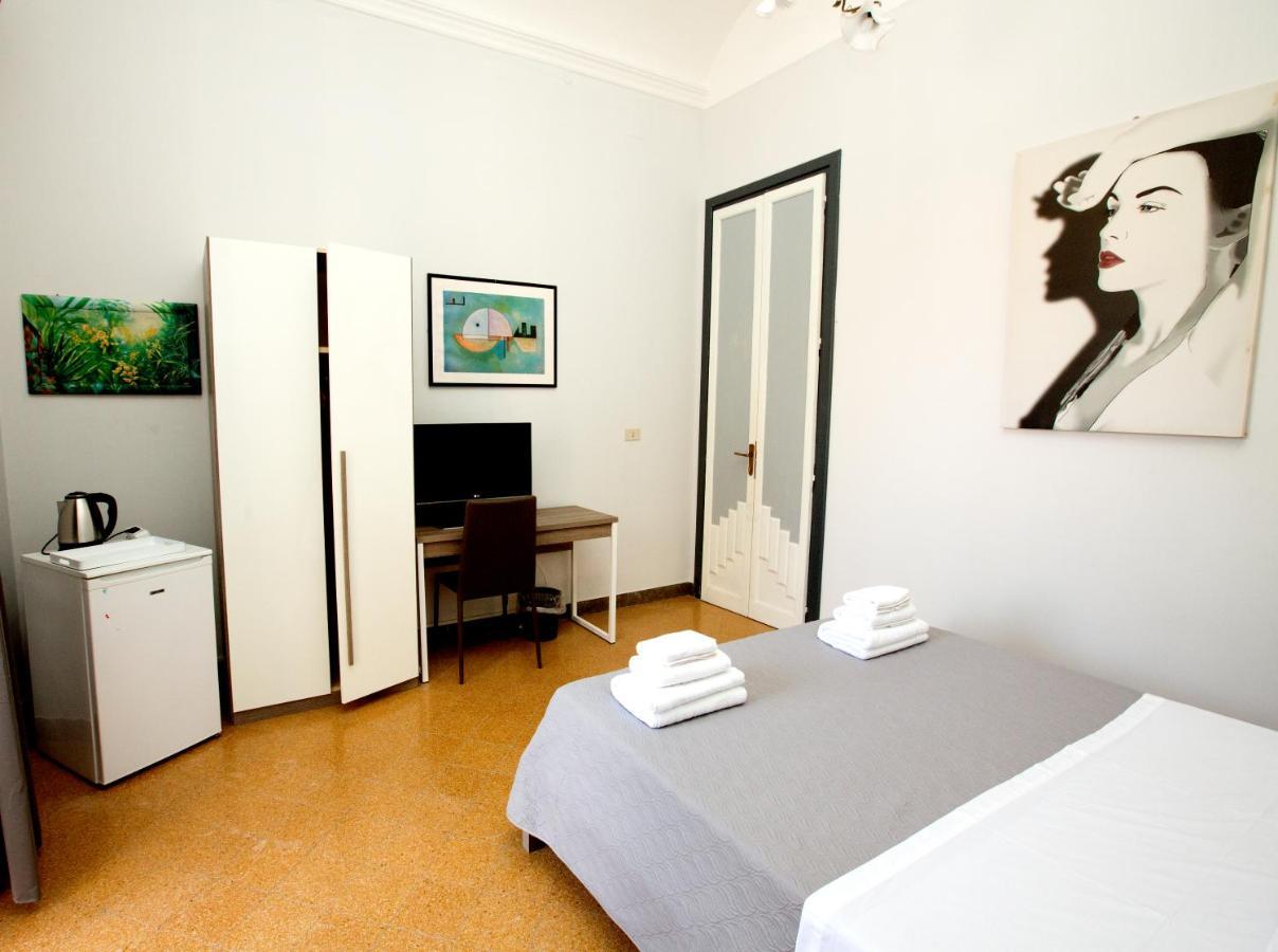 Giachi Friendly Rooms Alla Stazione パレルモ エクステリア 写真