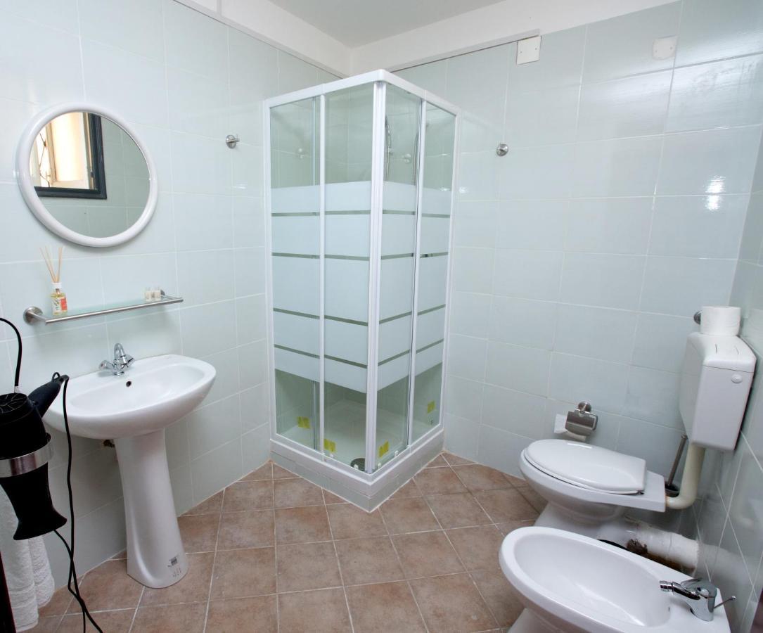Giachi Friendly Rooms Alla Stazione パレルモ エクステリア 写真