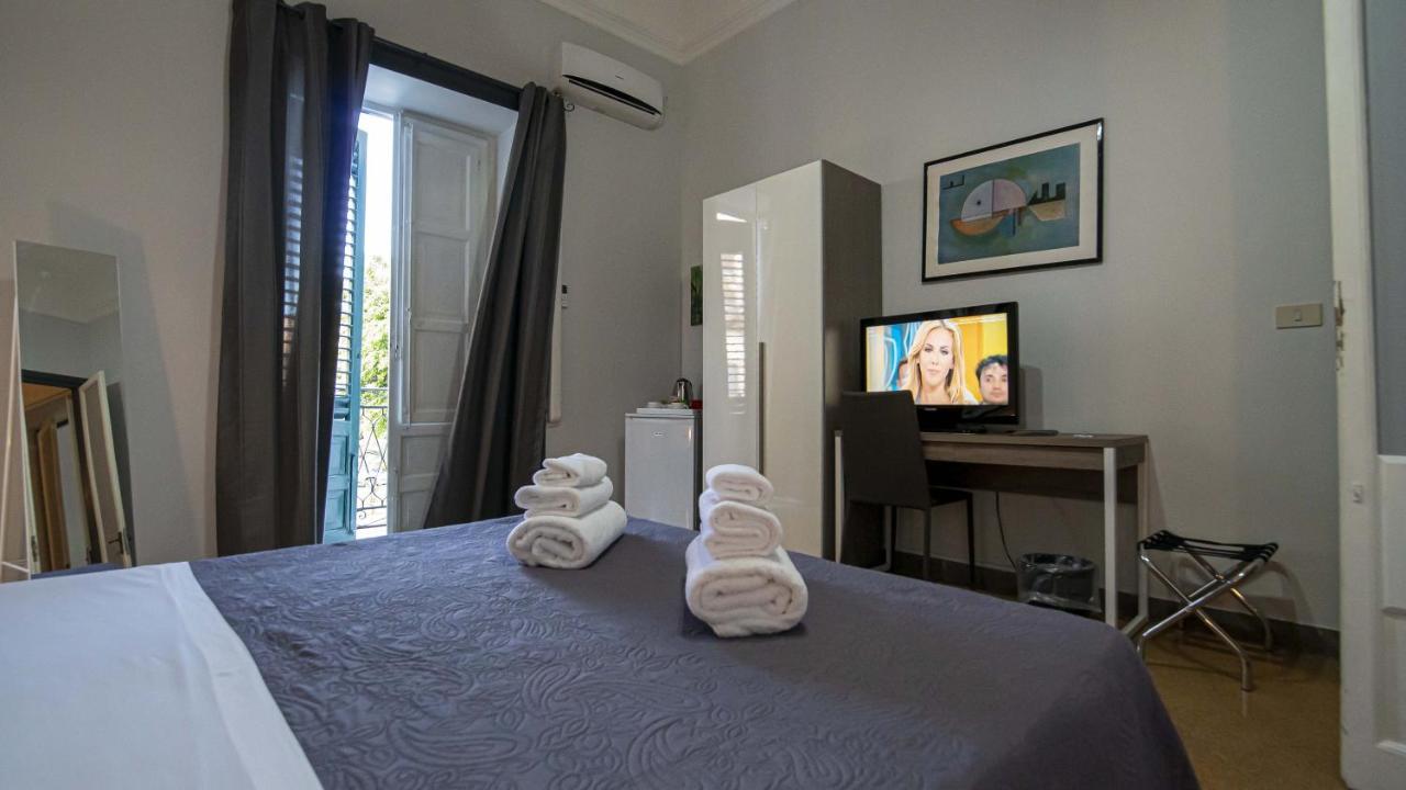Giachi Friendly Rooms Alla Stazione パレルモ エクステリア 写真