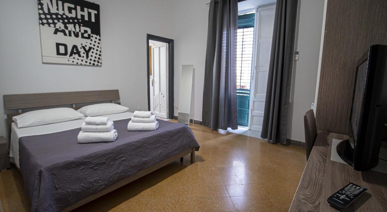 Giachi Friendly Rooms Alla Stazione パレルモ エクステリア 写真