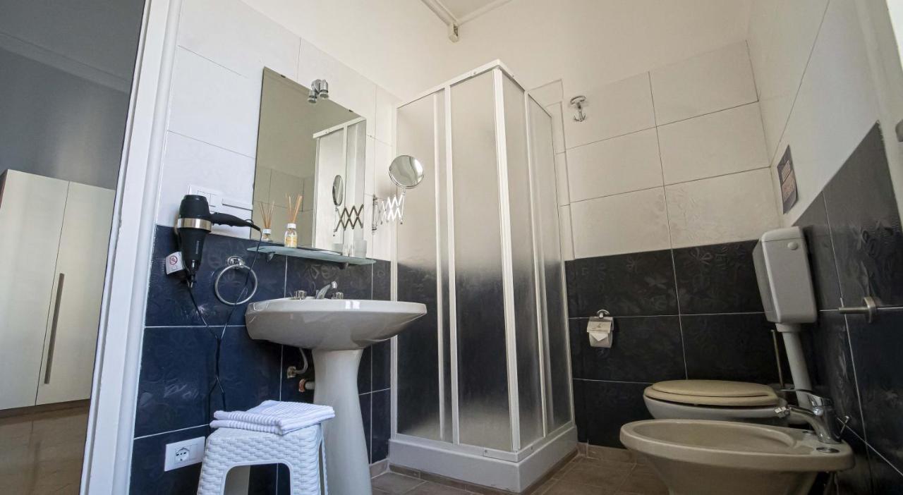 Giachi Friendly Rooms Alla Stazione パレルモ エクステリア 写真