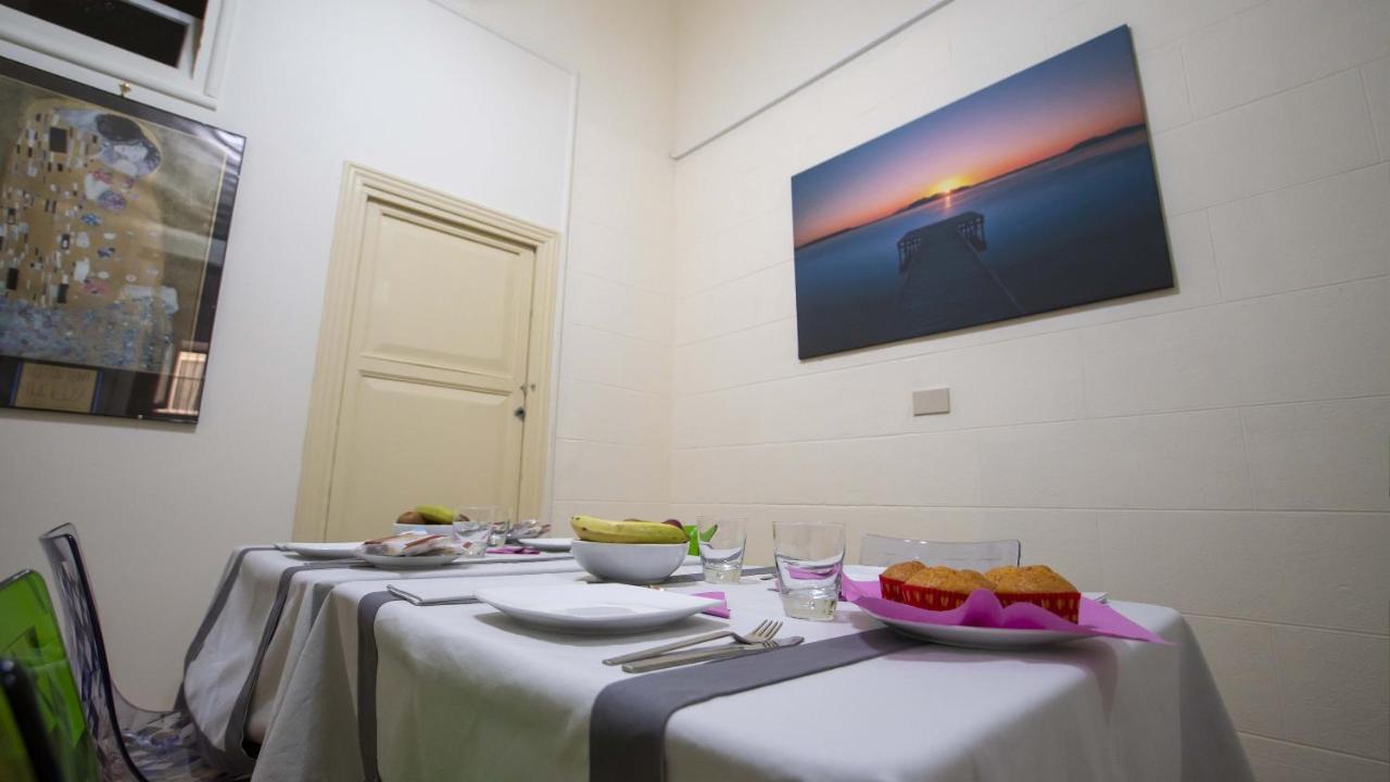 Giachi Friendly Rooms Alla Stazione パレルモ エクステリア 写真